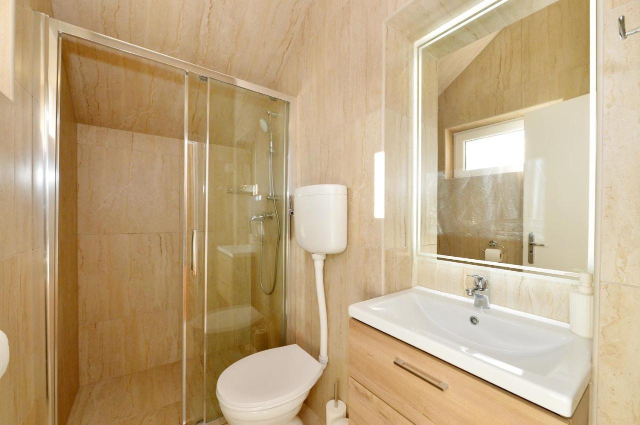 Blackbird Apartment บาลาตอนฟือเรด ภายนอก รูปภาพ