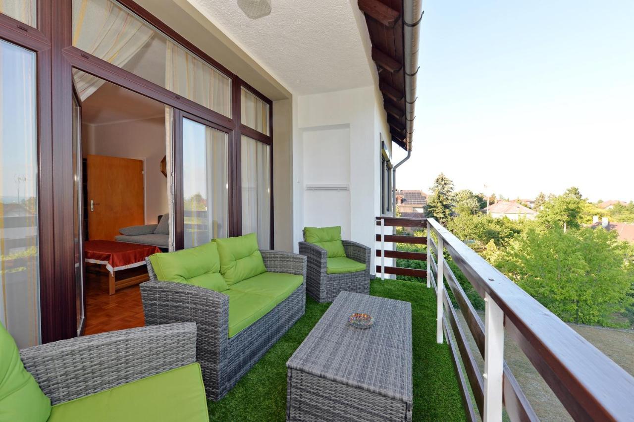 Blackbird Apartment บาลาตอนฟือเรด ภายนอก รูปภาพ