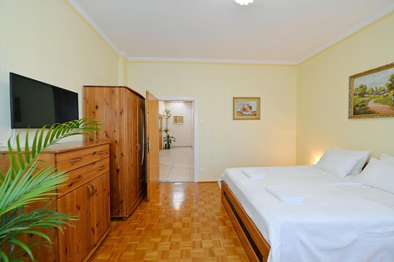 Blackbird Apartment บาลาตอนฟือเรด ภายนอก รูปภาพ